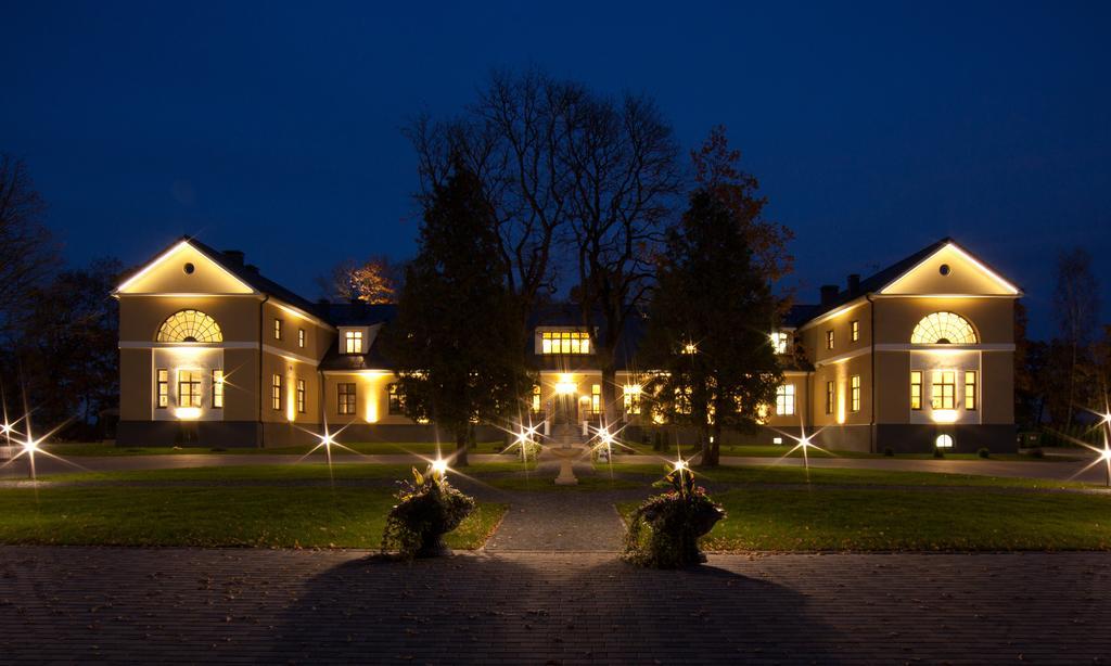 Hotel Skrunda Manor Extérieur photo