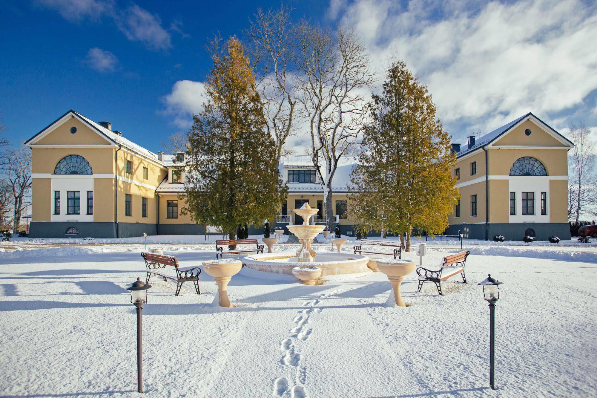 Hotel Skrunda Manor Extérieur photo